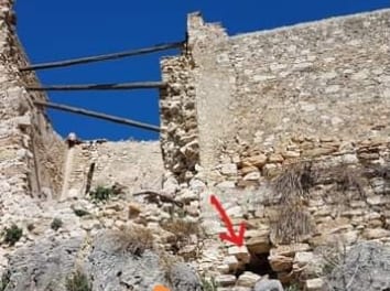 Castello di Calatubo, coorti interessate da crolli. "Serve puntellamento" dice associazione alcamese