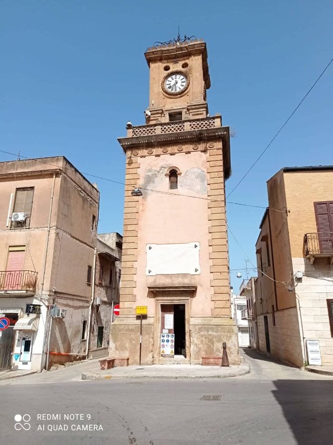 Torre dell'Orologio di Campobello di Mazara. Tre mesi per la messa in sicurezza