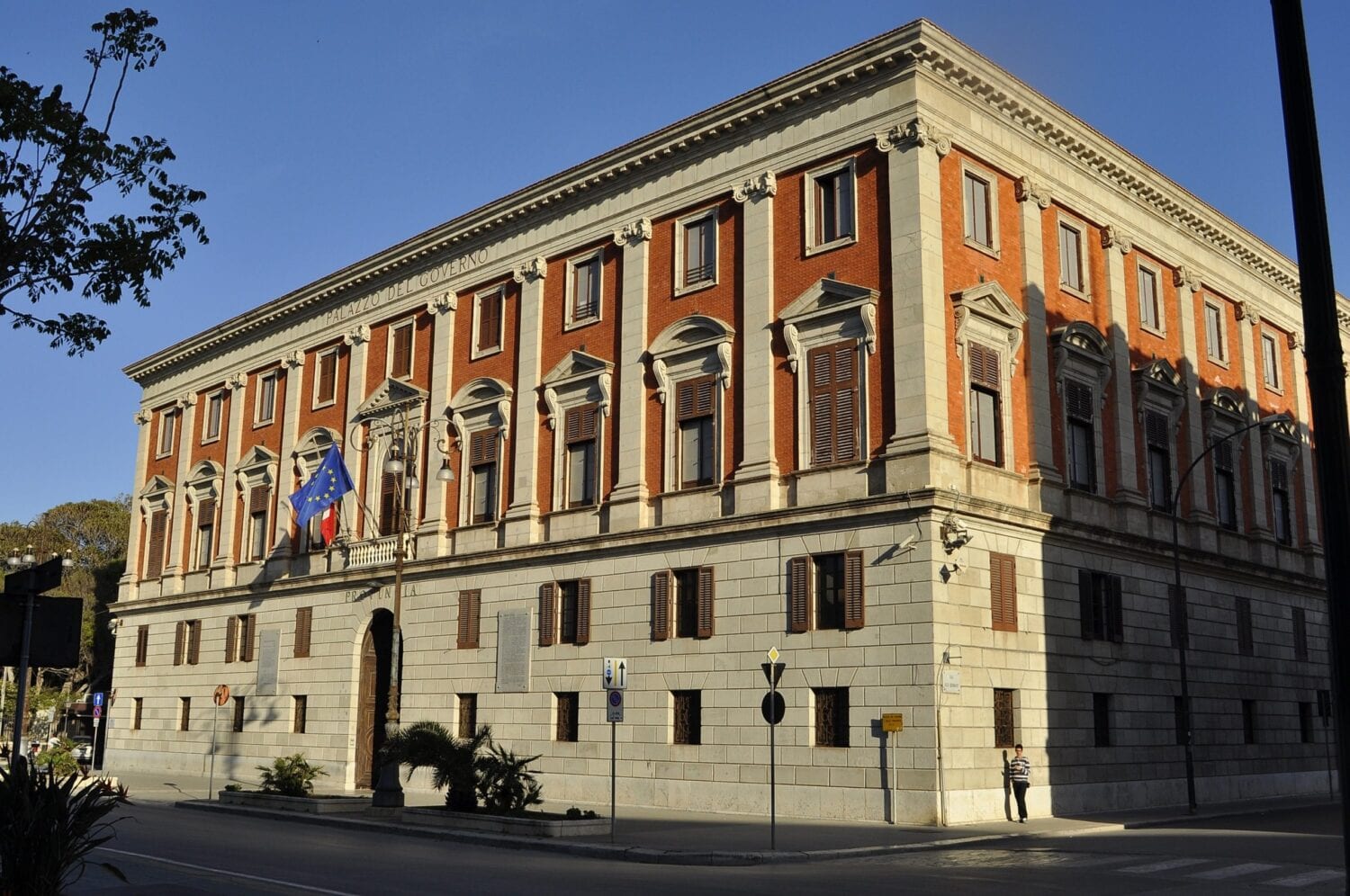 Veicoli sotto sequestro amministrativo. Custodia dei mezzi entro il 30 giugno