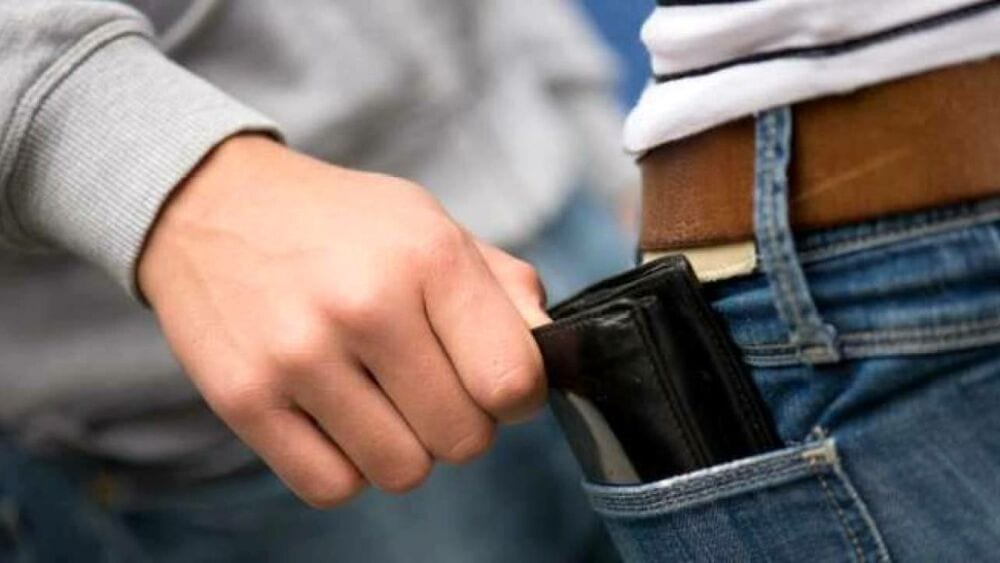 La vacanza si è trasformata in un furto. Rubati 200 euro ad Erice, Casa Santa