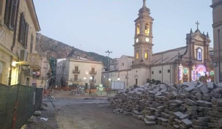 Niente TARI per i negozi in Piazza Duomo a Partinico, esonero fino al termine dei lavori