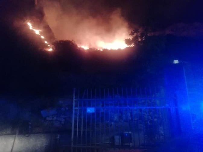 Incendi nel palermitano, fiamme a Capaci, Partinico e allo "Zen"