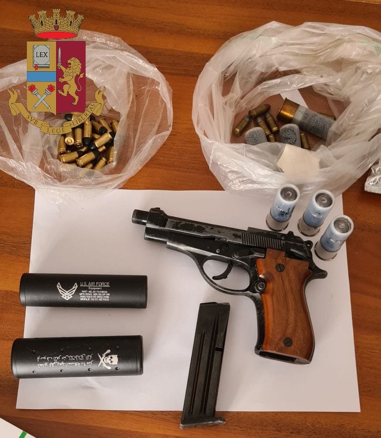 Detenzione clandestina di armi, arrestato un 55enne a Trapani