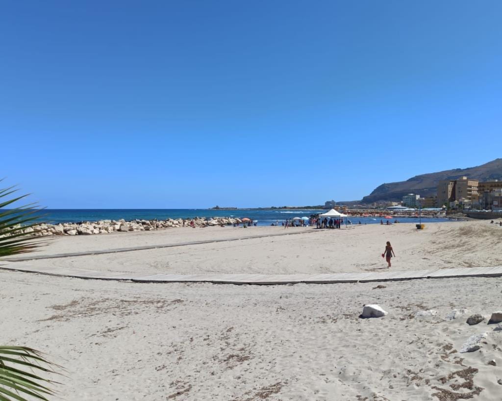 Attiva la spiaggia per i diversamente abili a Trapani, servizio in funzione fino al 28 agosto