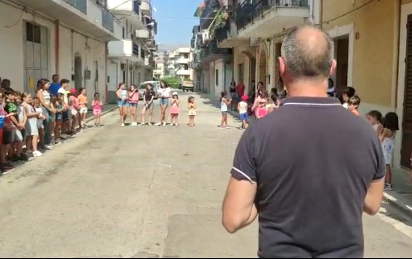 ‘Tempo Estate Eccezionale’, allegria per più di cento ragazzi in via Latina, a Partinico