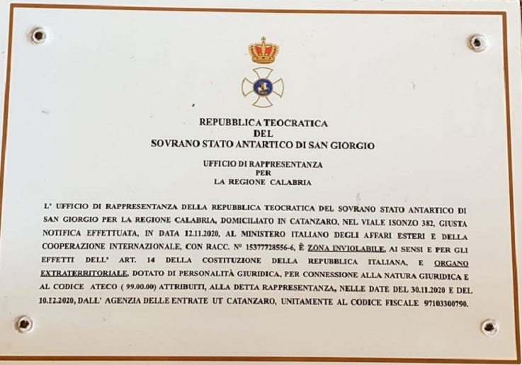Stato 'farlocco' tra i ghiacciai del Polo Sud, alcamese il presidente. Arrestato assieme alla moglie