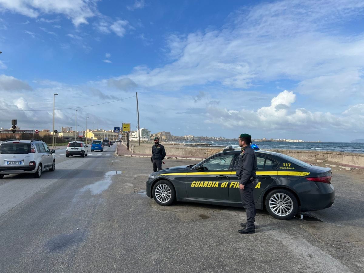 Lido balneare di Alcamo Marina nei guai, blitz delle Fiamme Gialle. Mancanze e irregolarità