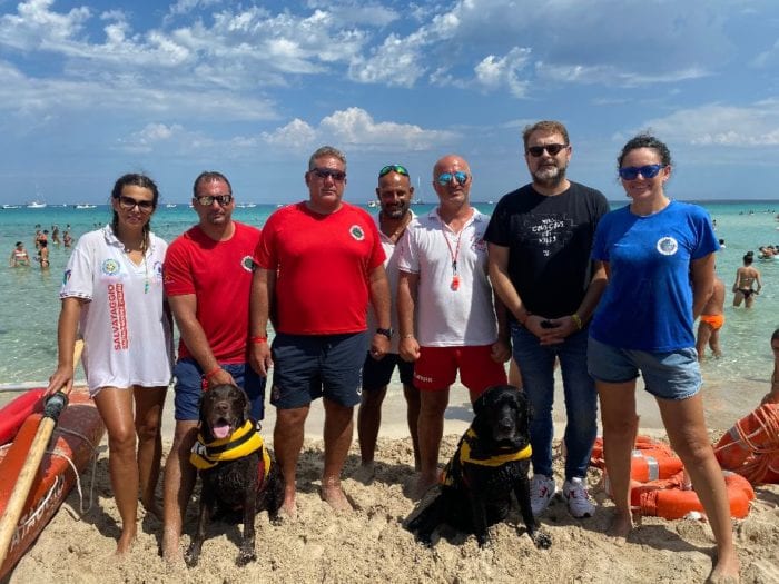 Labrador da salvataggio a S. Vito Lo Capo, simulazioni in spiaggia (VIDEO)