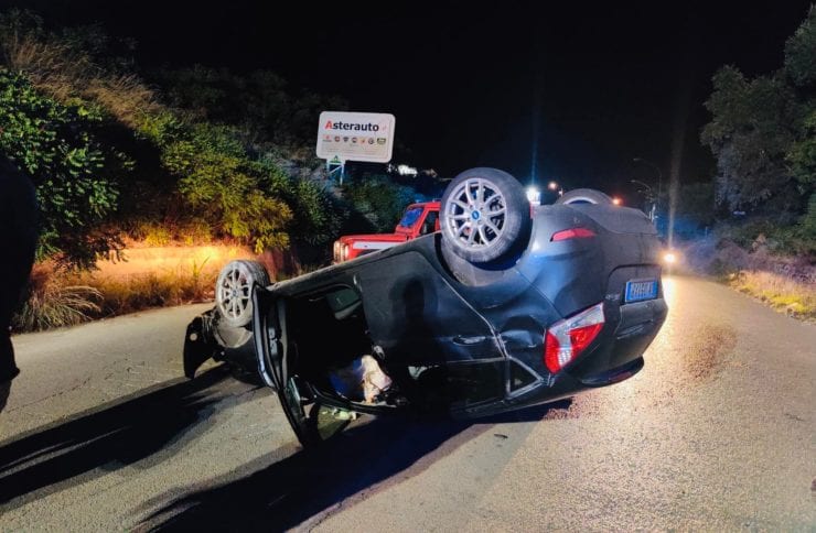 Incidente stradale la scorsa notte sulla statale "113". Auto si ribalta