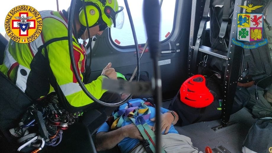 Soccorso a Marettimo, turista Lombardo scivola e si frattura la gamba. Necessario l'elicottero
