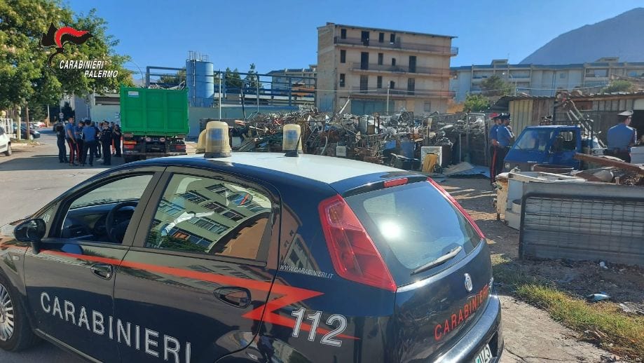 Blitz alla III zona PEEP, sequestrate 50 tonnellate di rifiuti ferrosi a Partinico