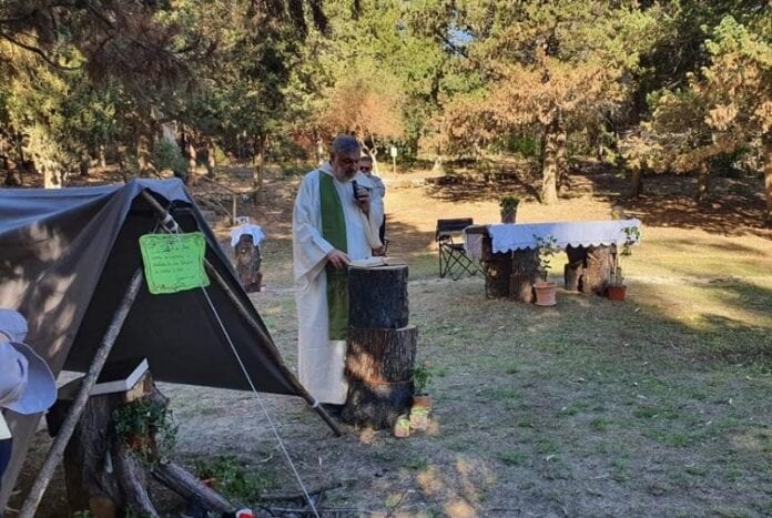 "Giornata dell'adulto scout", celebrata messa al Bosco di Scorace. Era stato bruciato da un incendio