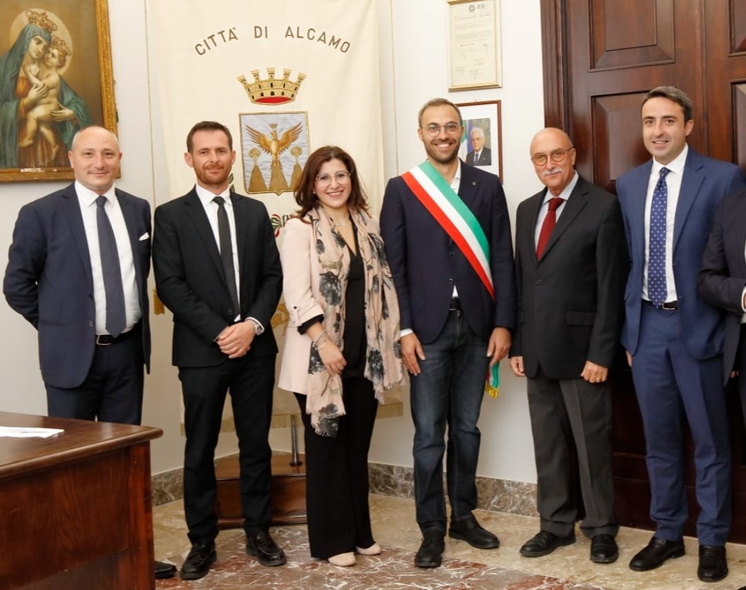 Rientro in giunta di Vito Lombardo. Opposizione: “Assessorato di Cittadinanza”