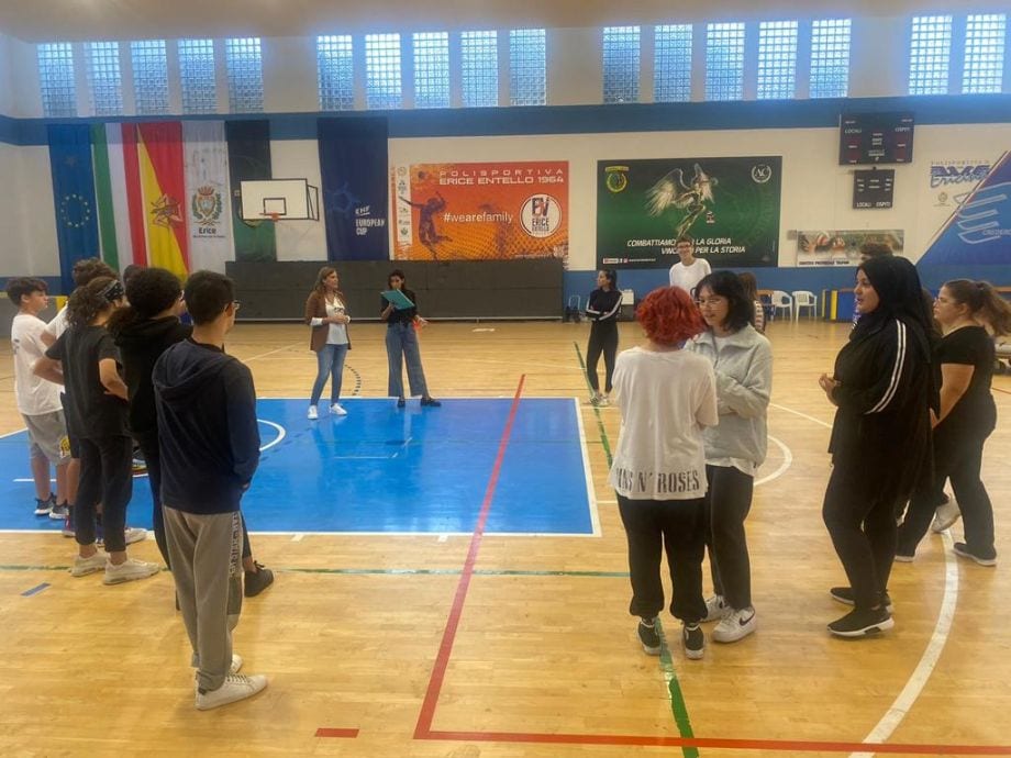 "Schiaccio anch'io", integrazione tra i giovani normo e disabili. Lezioni fino al 21 dicembre