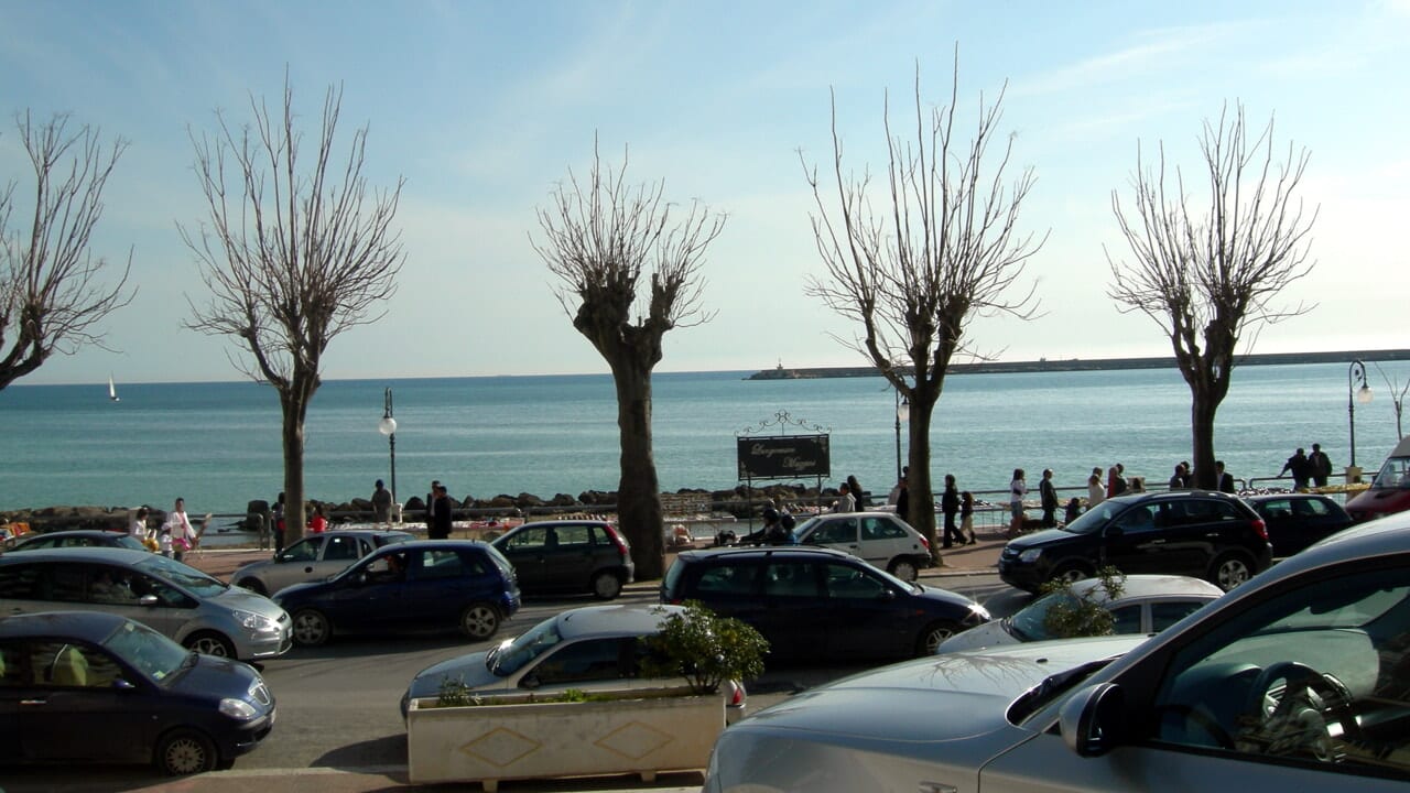 Un uomo trovato privo di vita sul lungomare di Mazara del Vallo. Cause in corso di accertamento