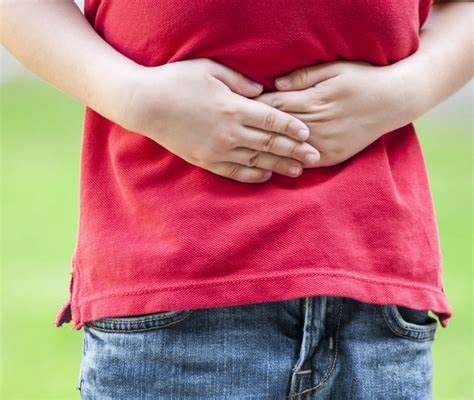 Infezione gastro-intestinale per tantissimi alunni alcamesi. Timore salmonella, sospesa mensa
