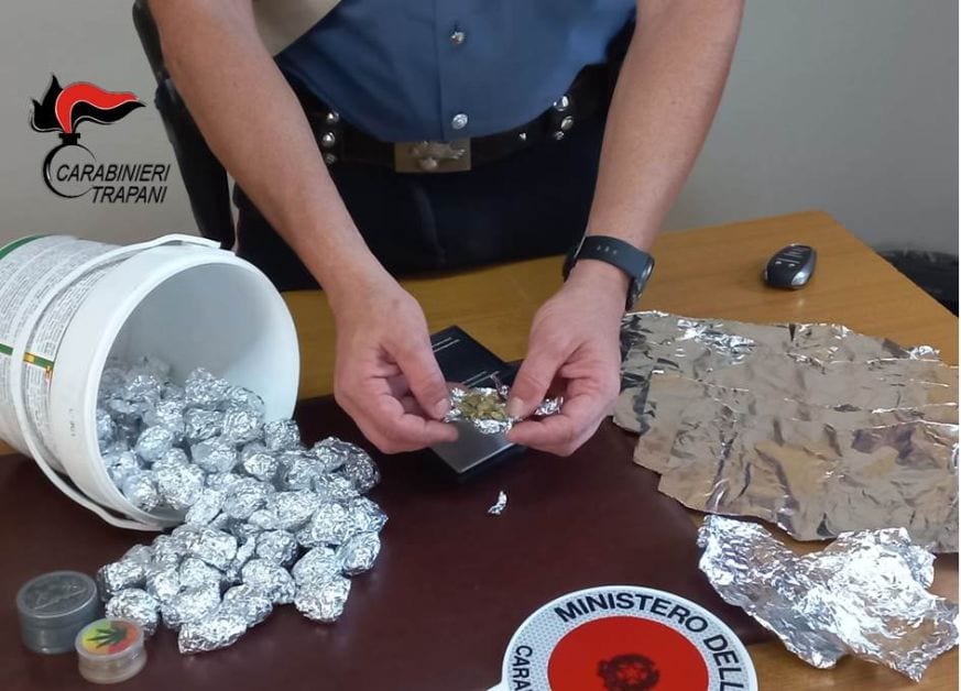 Detenzione e spaccio di marijuana, arrestato 22enne marsalese a Petrosino
