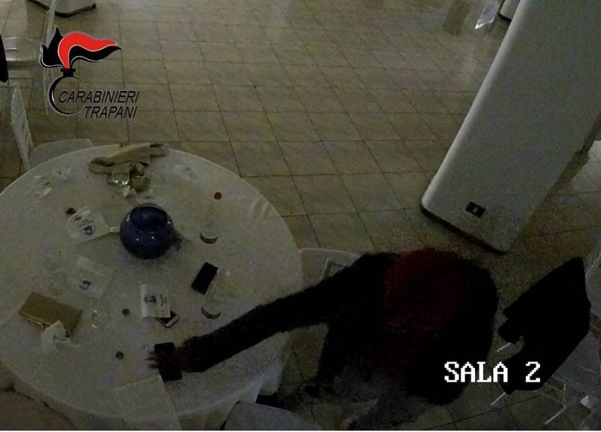 Furto aggravato, arrestato ladro di cellulare ad Erice. Era in possesso anche di droga