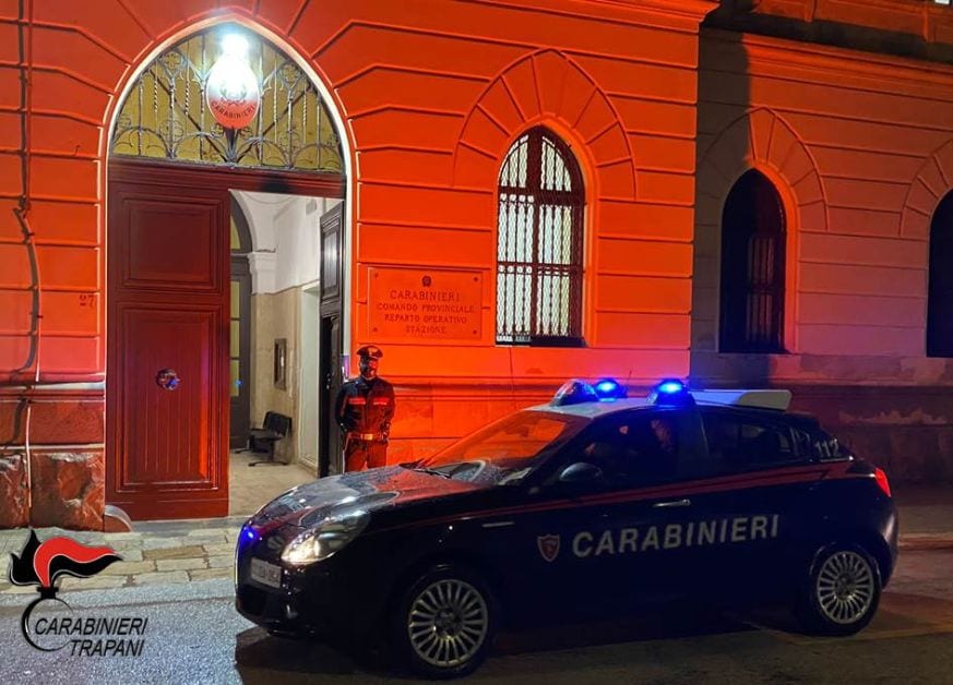 Aveva colpito l'anziana madre, fratturandole la mascella. Arrestato 52enne a Mazara del Vallo