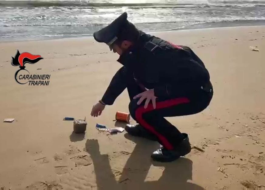 Ancora droga in spiaggia campobellese di Tre Fontane, 670 grammi di hashish in panetti
