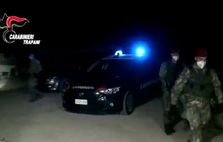 "Delivery della droga" a Castellammare. Carcere, 119.000 euro di multa, una assoluzione