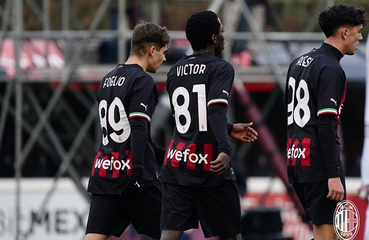 Gabriele Alesi segna con il Milan dei ‘grandi’. Pallamano, Coppa Sicilia ad Alcamo