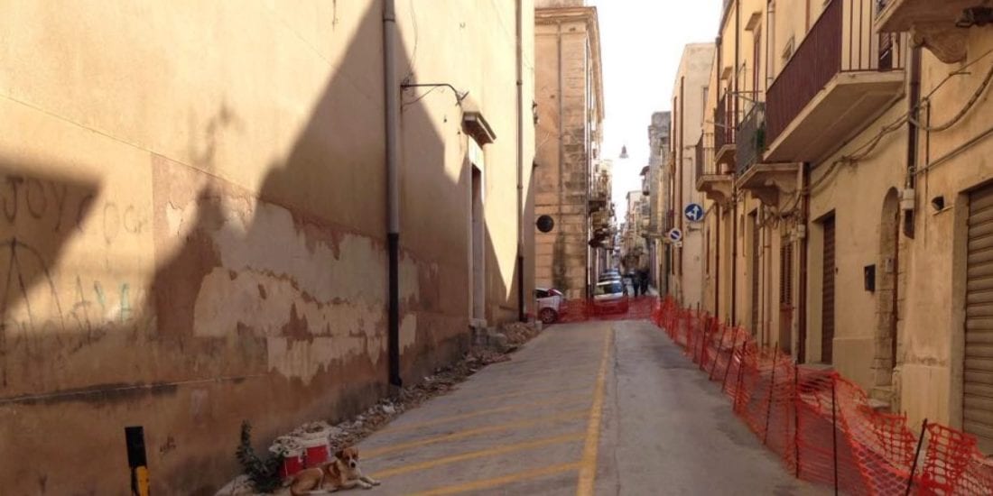 Lavori di manutenzione alla Badia Nuova di Alcamo, altri 40.000 euro per evitare rischi ai passanti