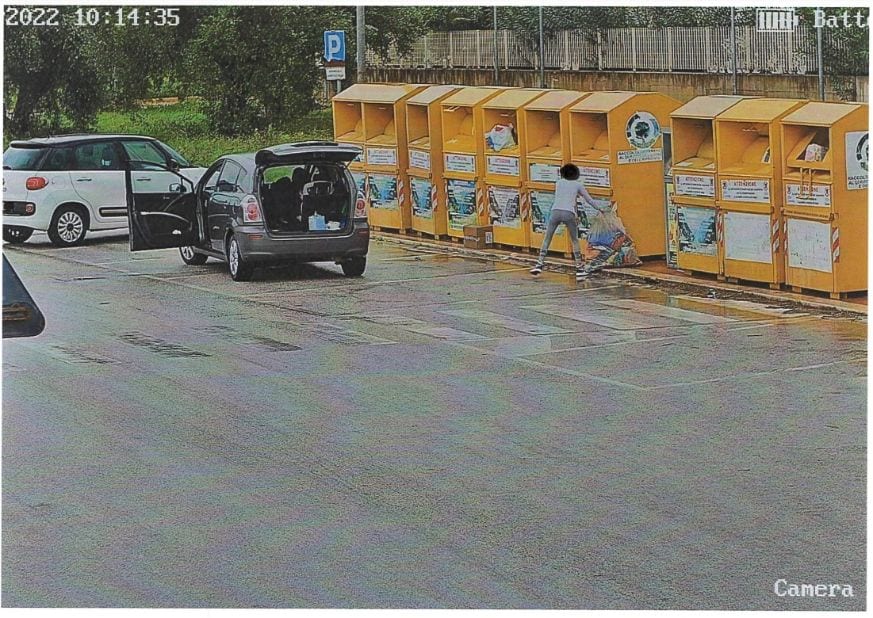 Intralcio al servizio di raccolta abiti usati a Paceco, sanzionati in dieci