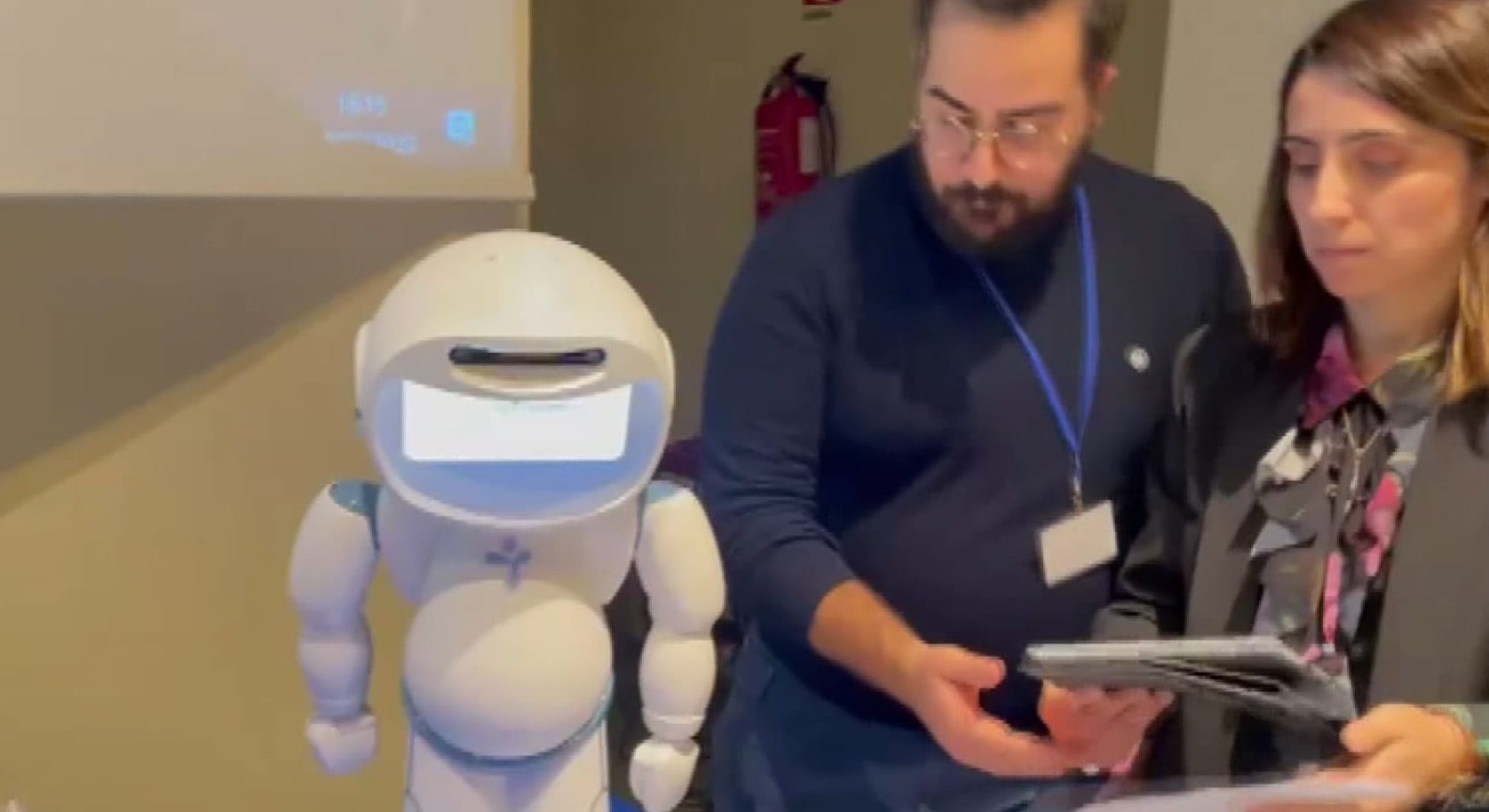 Bimbi autistici dell'associazione Autos di Alcamo. Spettacolo di canti di Natale (Intervista)