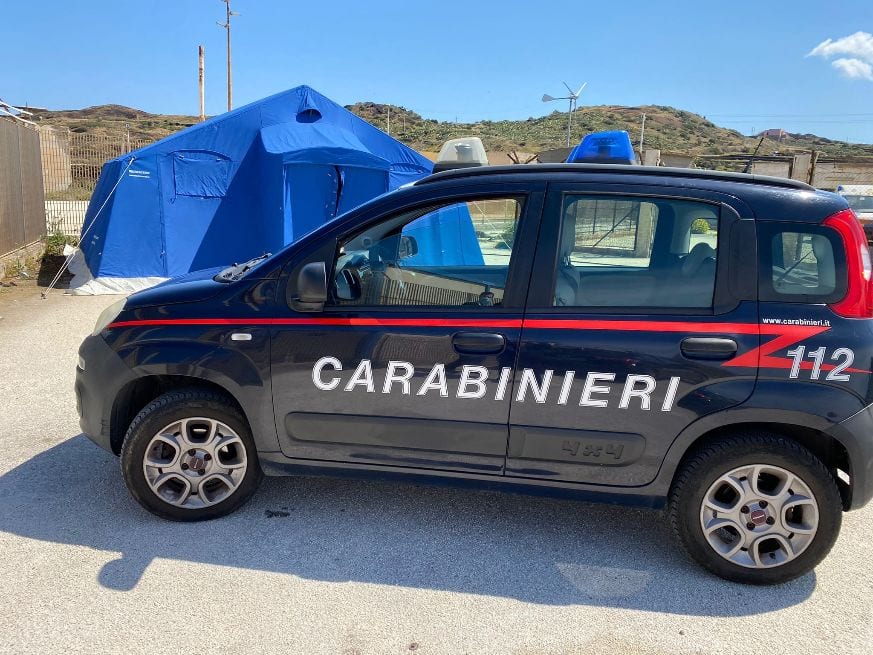Furto aggravato, resistenza a P.U. e lesioni personali, arrestati due tunisini a Milo