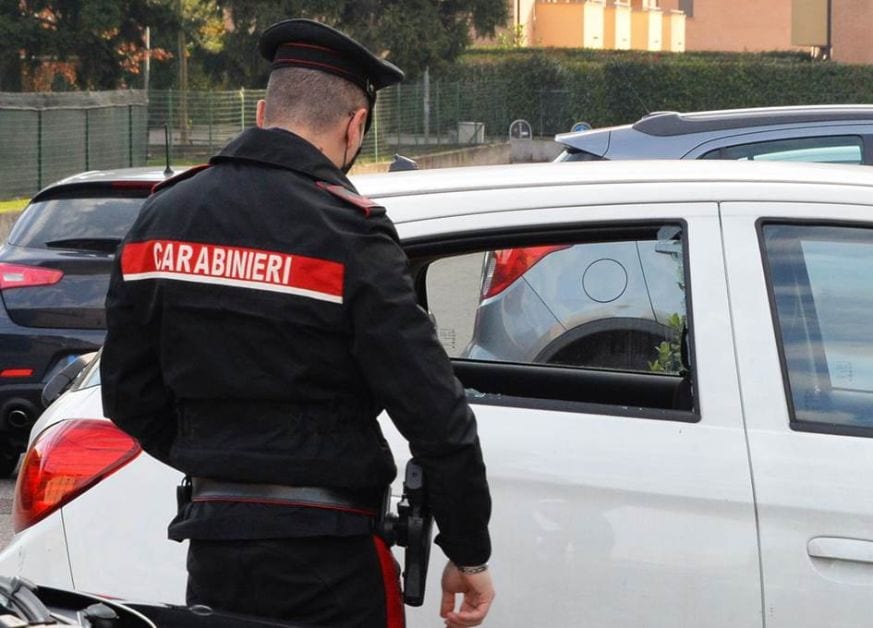 Aveva rotto i finestrini delle auto a capodanno a Marsala, arrestato pregiudicato