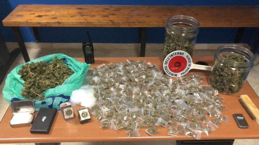 Blitz "Partinico", hashish e marijuana in un abitazione. Arrestata una donna a Carini