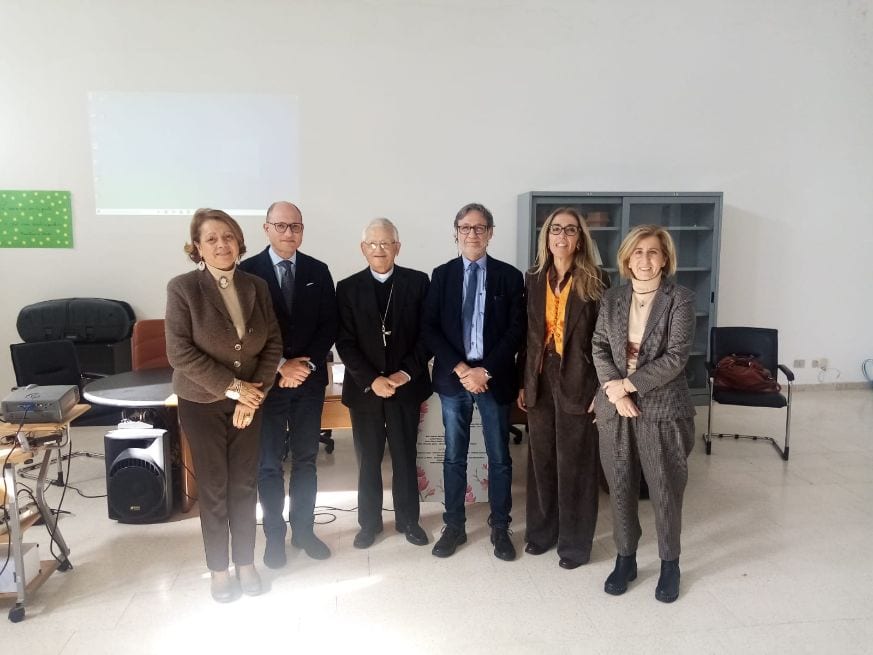 "Il dono della vita - una culla per ogni neonato, incontro con studenti di Trapani sul parto in anonimato