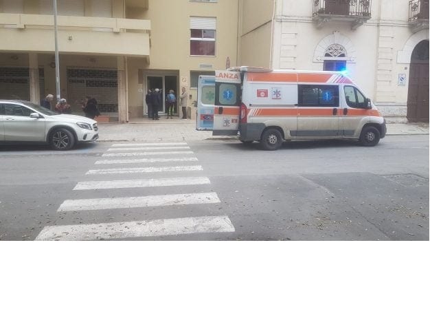 Aggressione a Trapani, giovane senzatetto si scaglia contro due donne. Intervenuti i servizi sociali