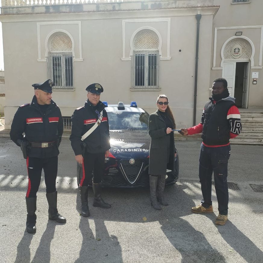 Acquista un cellulare rubato e lo restituisce. Denunciato pregiudicato a Marsala