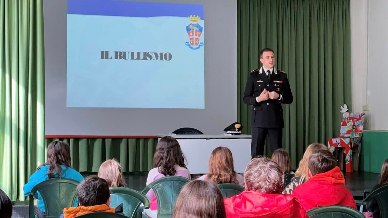 Bullismo e cyberbullismo, incontro tra carabinieri e studenti del "Calderone - Torretta" di Carini
