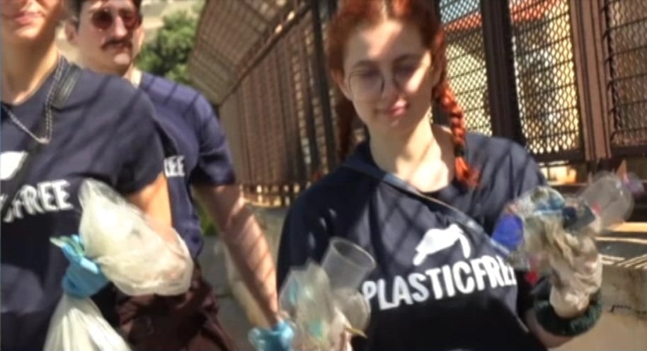 Passeggiata ecologica e rispetto per l’ambiente a Balestrate. Iniziativa di Plastic Free (VIDEO)