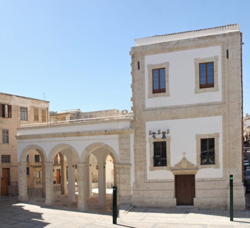 Alcamo-Vandalismi nell’atrio del Collegio dei gesuiti