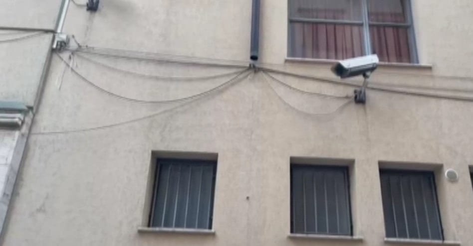 Ladri di rame al teatro Cielo d’Alcamo, grondaia asportata. Altro colpo fallito