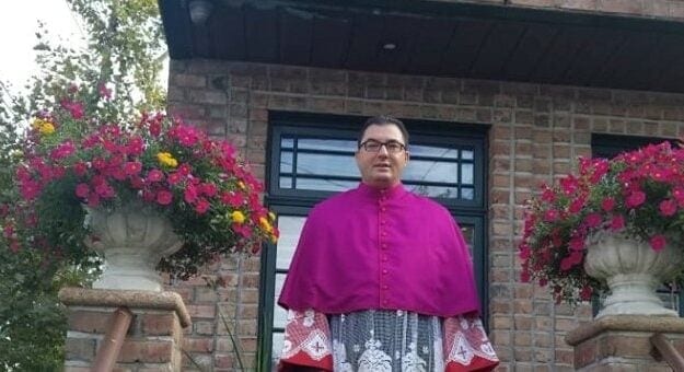 Ritrovate da un passante statue rubate da una chiesa a Carini, riconsegnate al parroco