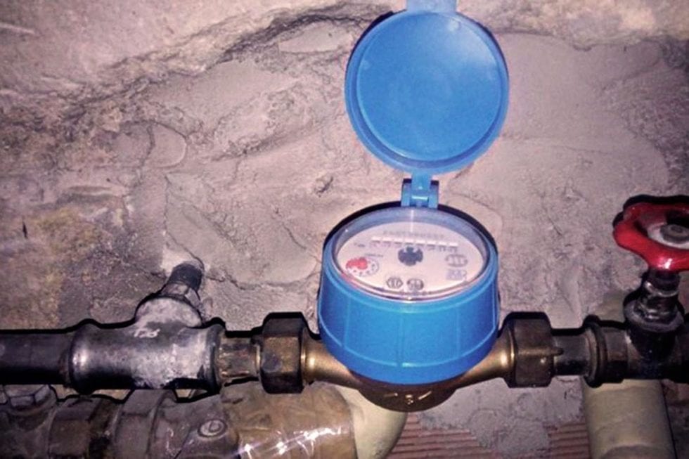 Più di cento contatori dell'acqua rubati ad Alcamo, disagi per le famiglie. Poliziotto ferma ladro