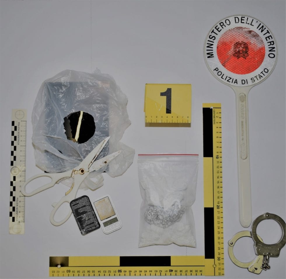 Sorpreso con 20 grammi di cocaina a Castellammare, arrestato pregiudicato