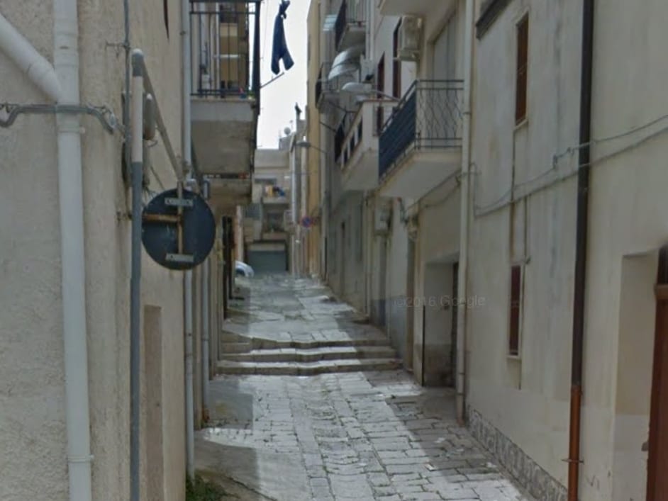 Famiglia alcamese disperata, rischia di 'finire sotto ai ponti' . Anche problemi di salute