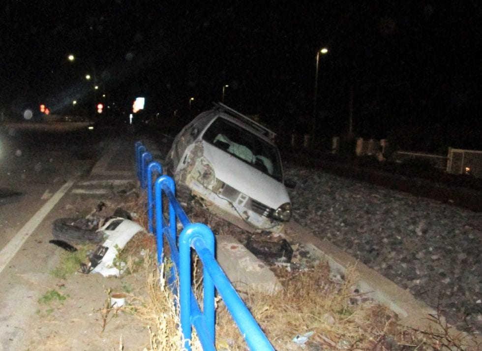 Incidente ad Alcamo Marina, furgone sulla ferrovia. Illeso ventenne, ferito passeggero