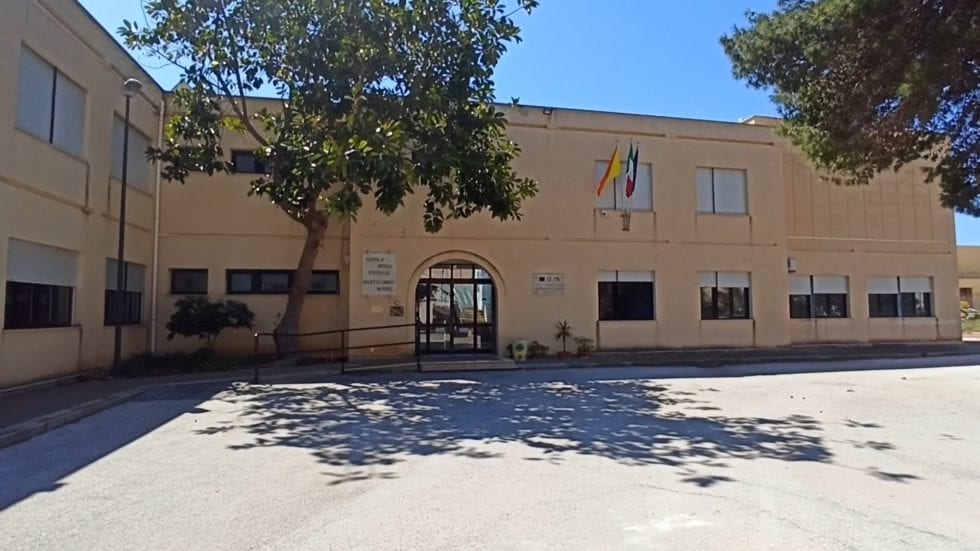 Riapre la palestra dell’istituto “Rallo” a Favignana, domenica la prima partita (Interviste)