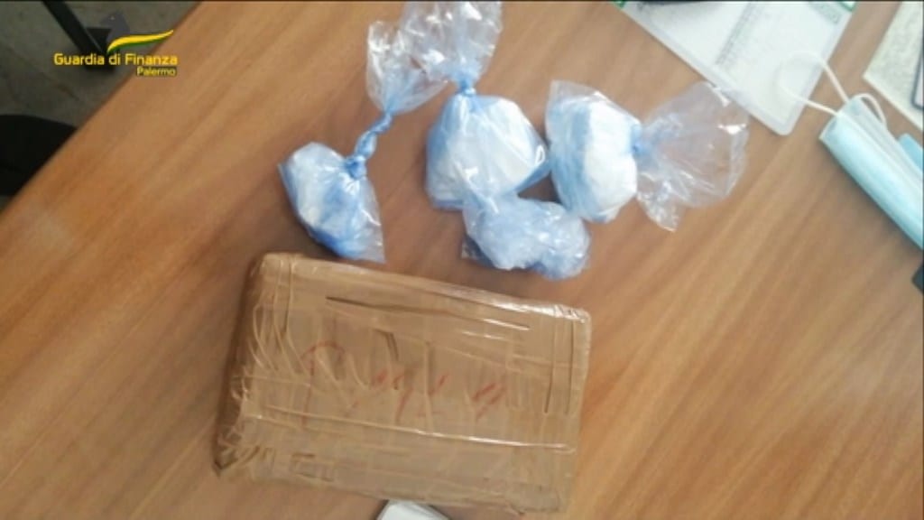 Patto "ndrangheta - mafia" per 10 KG di cocaina al mese. Droga fino a Mazara
