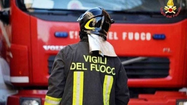Trovato il corpo carbonizzato di un uomo a Pantelleria, indagini in corso
