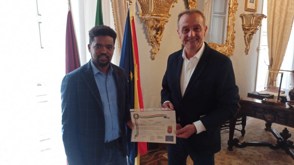 Cittadinanza per giovane eritreo a Trapani: "Sono felice di essere cittadino italiano"