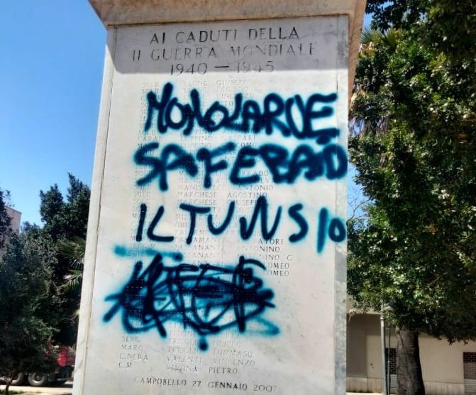 Vandali a Campobello, imbrattato monumento al Milite Ignoto. La condanna del sindaco