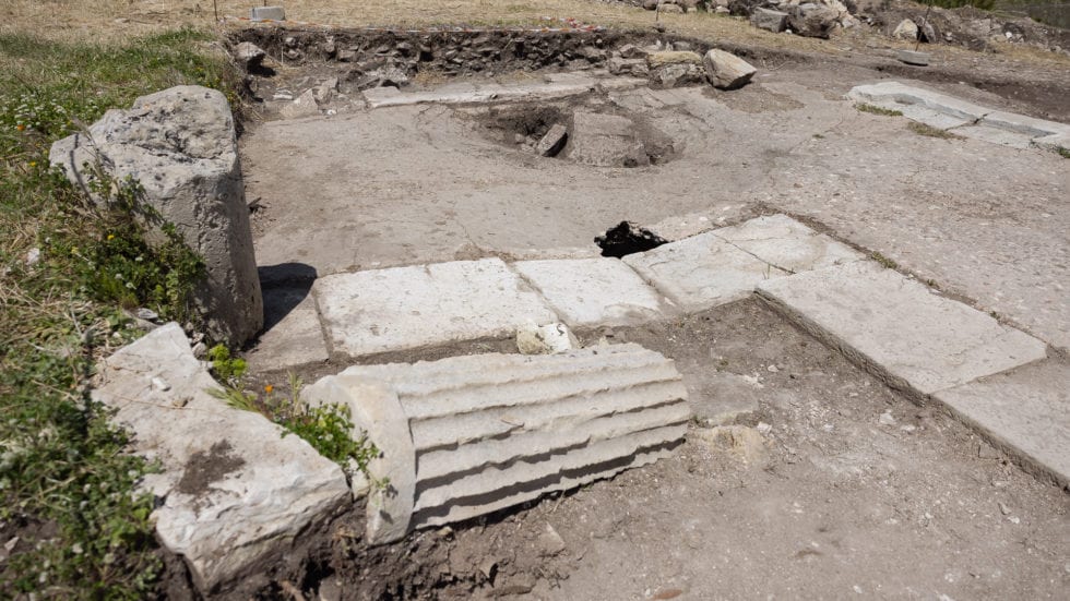 Strada lastricata, visite guidate a scavi aperti a Segesta. Domani ingresso gratuito